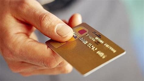 Kredi Kartı Kullanımına Düzenleme Yolda: Asgari Ödemelerden Nakit Çekime Kredi Kartlarında Neler Değişebilir?